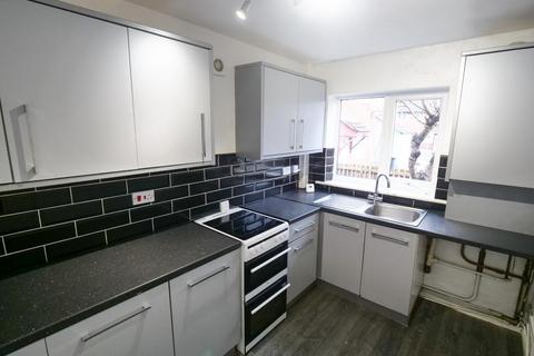 3 bedroom semi-detached house to rent, Meldon Road, Heysham, LA3 2HJ