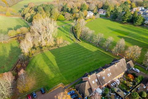 4 bedroom terraced house for sale, Parkside Mews, Warlingham, Surrey, CR6 9PU