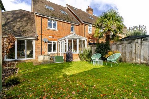 4 bedroom terraced house for sale, Parkside Mews, Warlingham, Surrey, CR6 9PU