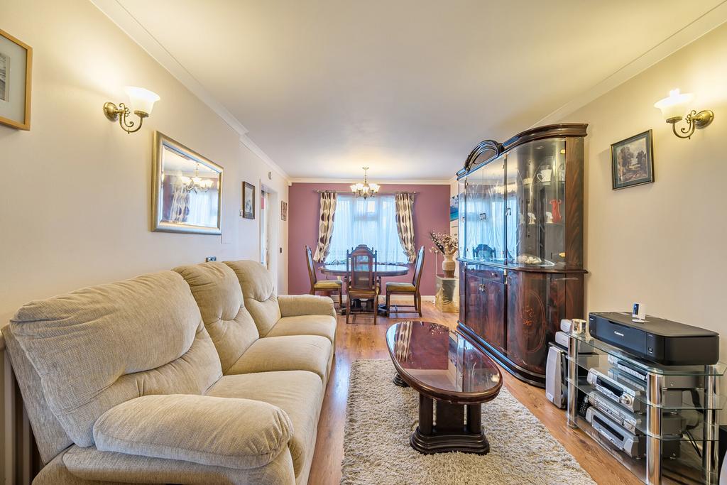 1375893-1-690b6e1...