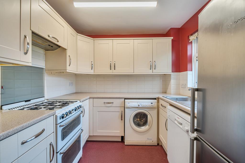 1375893-5-690b6f0...