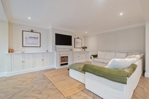 undefined, London Road, St. Albans, Hertfordshire