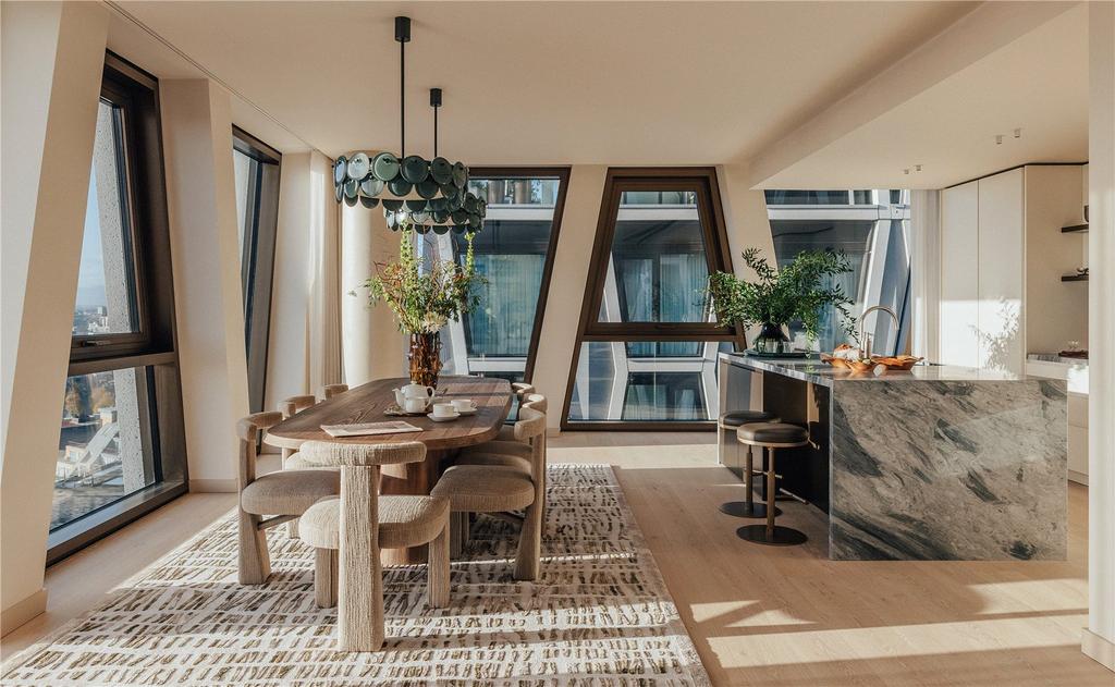 Kitchen/Dining Area