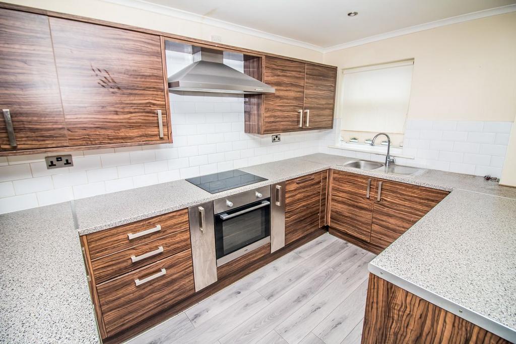 Kitchen Pic 2.