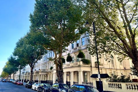 2 bedroom apartment to rent, South Kensington, London. SW7