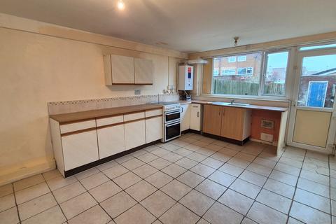 3 bedroom terraced house to rent, Guild Croft, Newtown