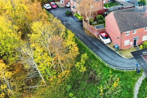 3 bedroom end of terrace house for sale, Miller Road, Wrexham LL11