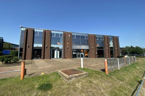 Warehouse to rent, 121 Yarmouth Rd Slough SL1 4HY