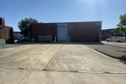 Warehouse to rent, 121 Yarmouth Rd Slough SL1 4HY