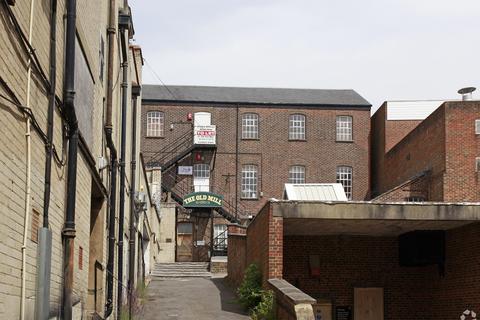 Office to rent, 45 London Rd East Grinstead RH19 1AW