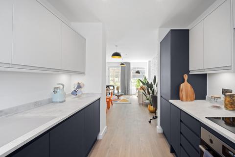 2 bedroom flat for sale, Plot G2-05-05 at Wharf Twenty One, Brighton Road BN43