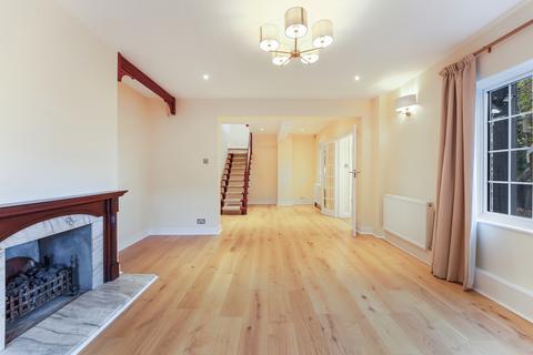 4 bedroom house to rent, Cambridge Avenue, KT3