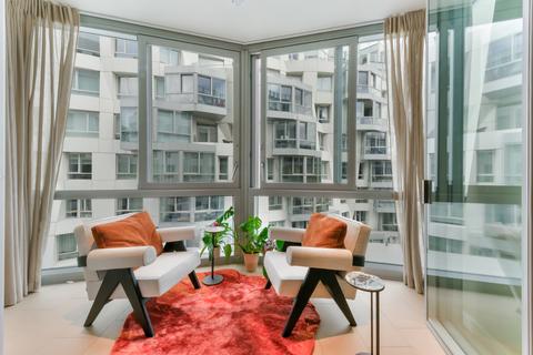 2 bedroom flat to rent, Wilshire House, SW11