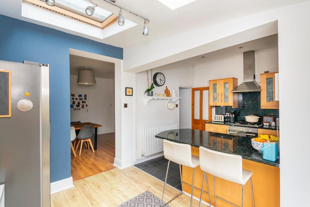 5 G6 STN - Kitchen D.jpg