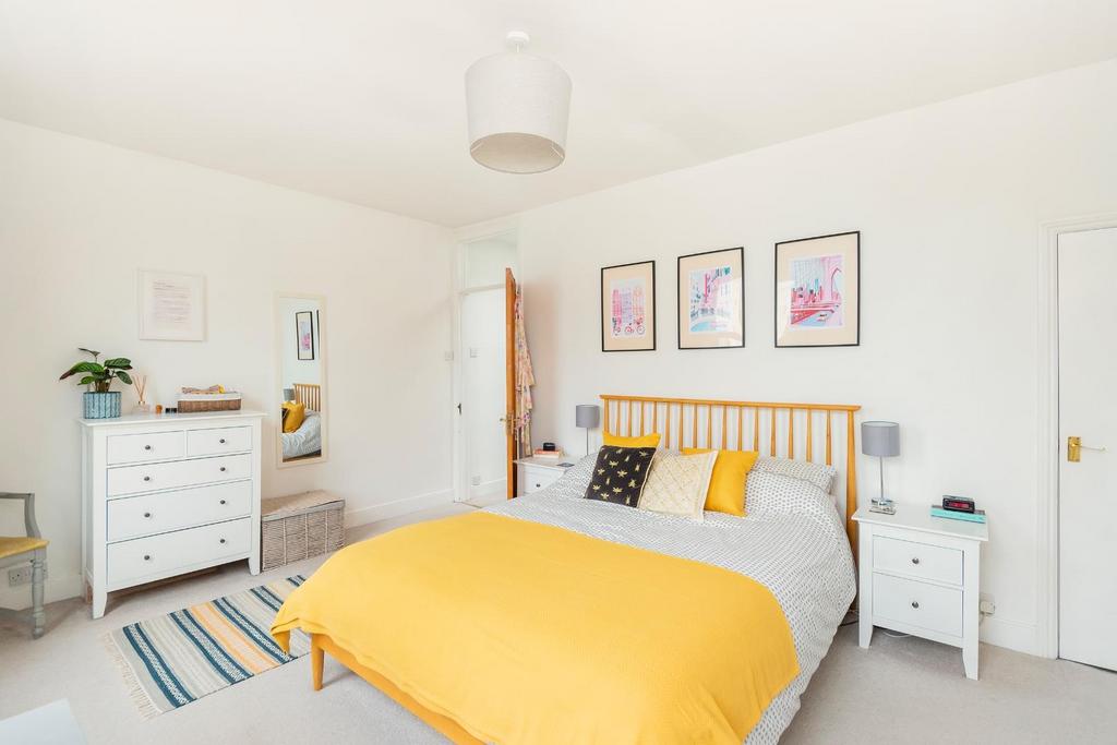 5 G6 STN - Bedroom G.jpg