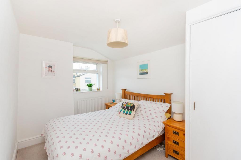 5 G6 STN - Bedroom B.jpg
