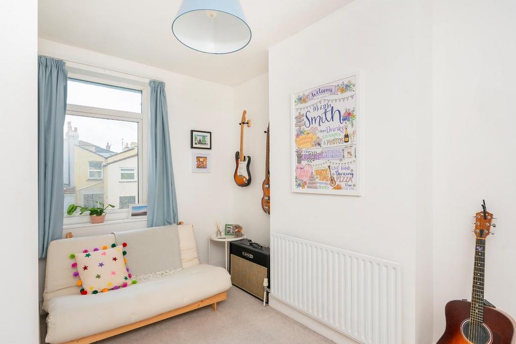 5 G6 STN - Bedroom C.jpg