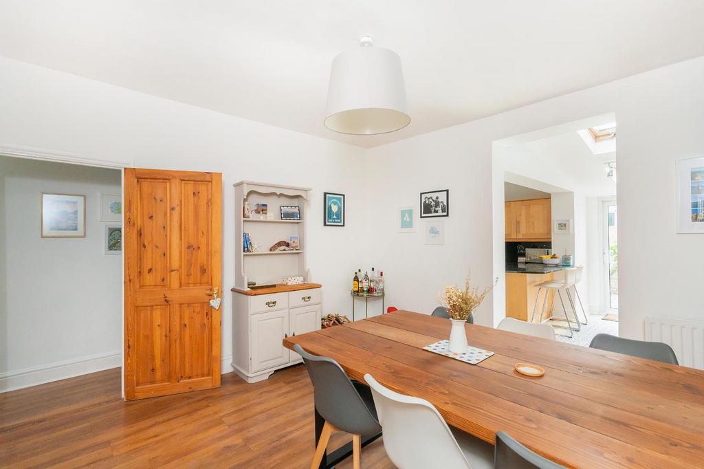 5 G6 STN - Dining Room B.jpg