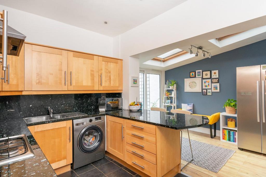 5 G6 STN - Kitchen G.jpg