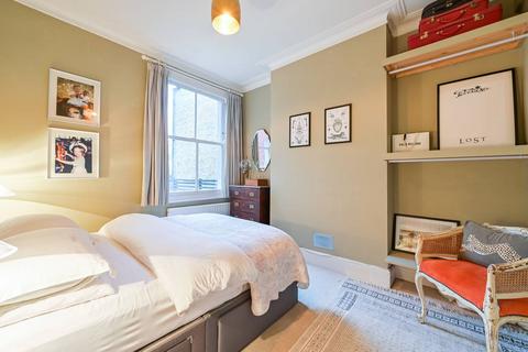 undefined, Kirkstall Avenue, N17, Tottenham, London, N17