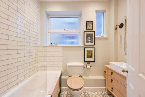 1 bedroom flat to rent, Kirkstall Avenue, N17, Tottenham, London, N17