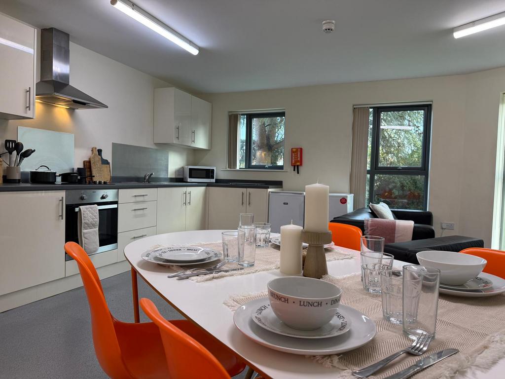 Longdales Lodge dining kitchen.jpeg