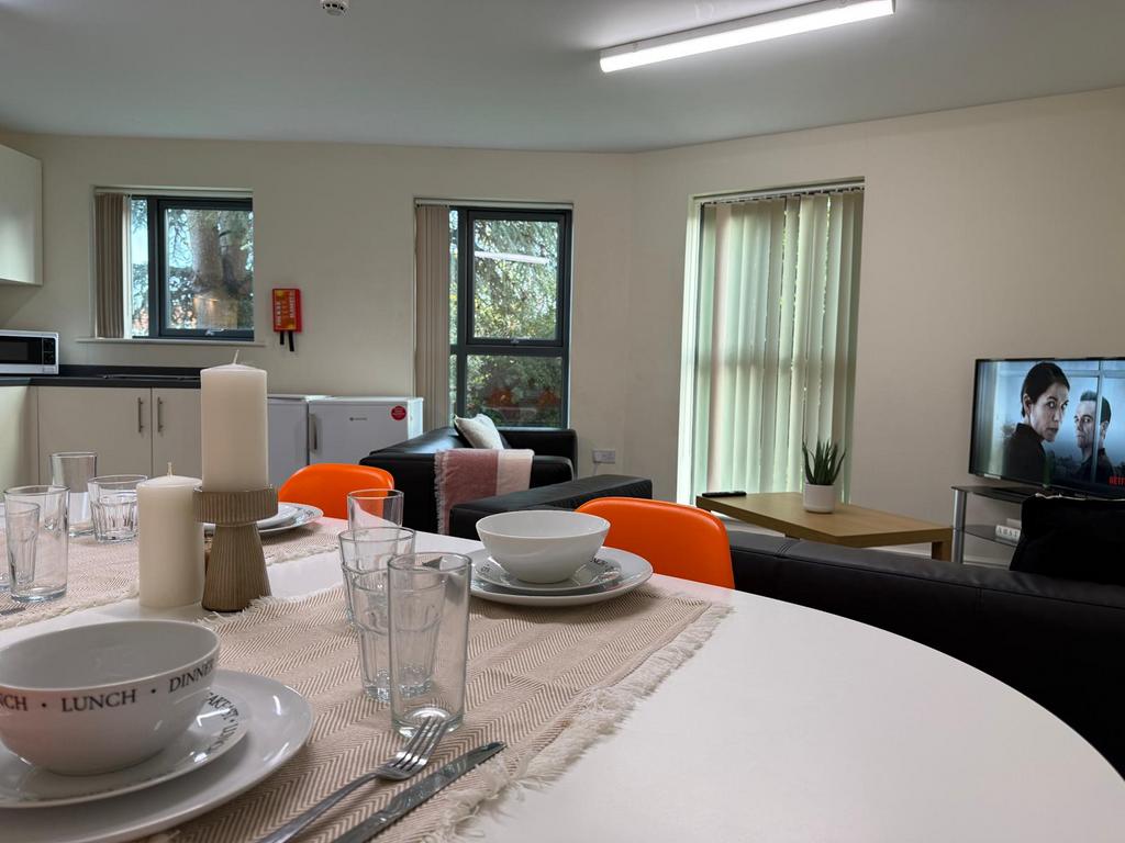 Longdales Lodge Dining.jpeg