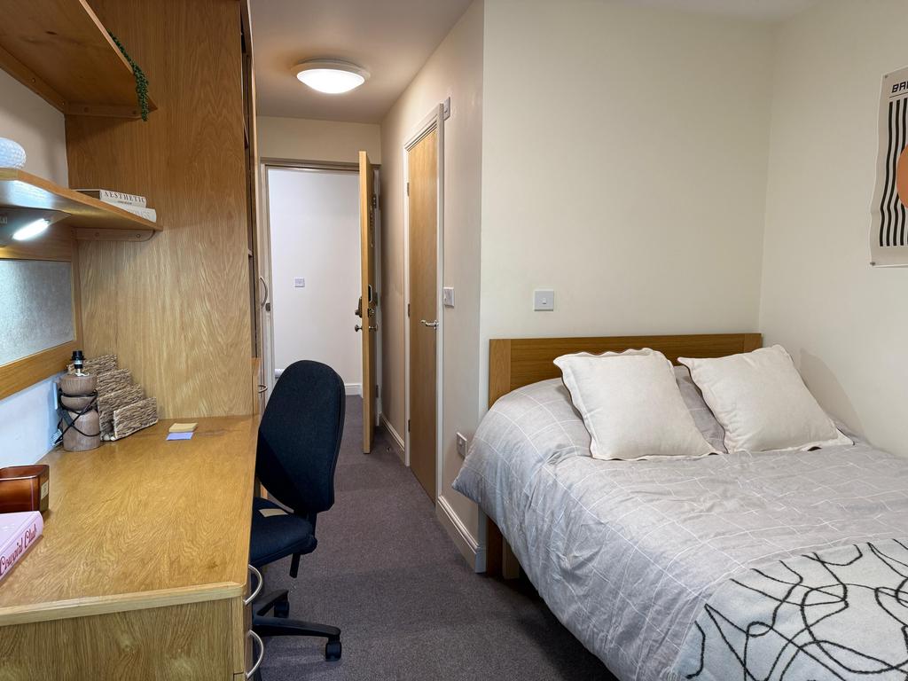 Longdales Lodge - Bedroom 2.jpeg