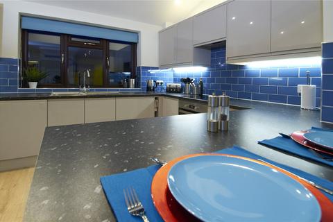 8 bedroom semi-detached house to rent, Filton Avenue, Horfield, Bristol, Gloucestershire, BS7