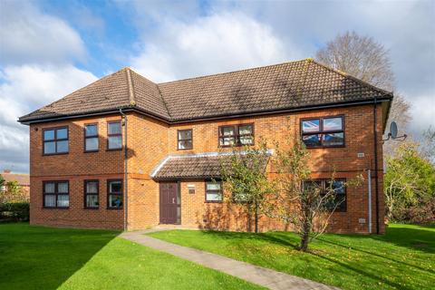 1 bedroom apartment for sale, Brighton Road, Horley