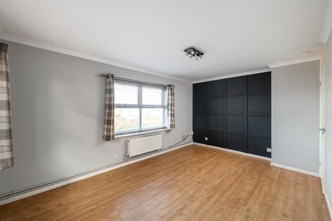 1 bedroom apartment for sale, Brighton Road, Horley