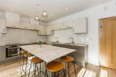 6 bedroom semi-detached house to rent, Wades Road, Filton, Bristol, South Gloucestershire, BS34