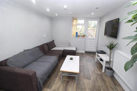 7 bedroom house to rent, Merthyr Street, Cardiff CF24