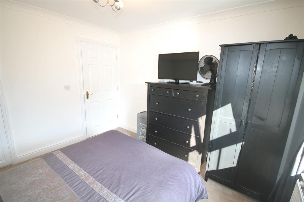 Bedroom 1c.JPG