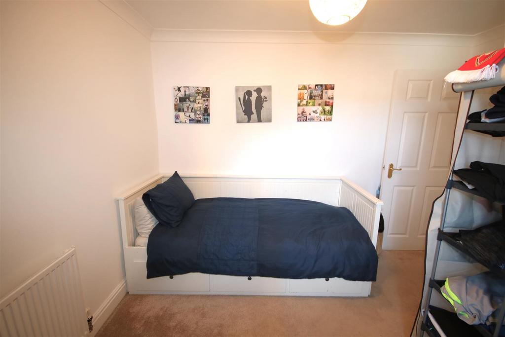 Bedroom 2b.JPG