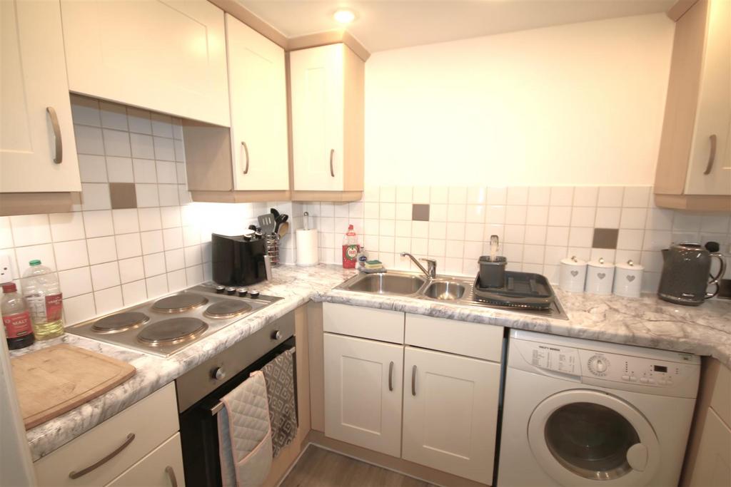 Kitchen a.JPG