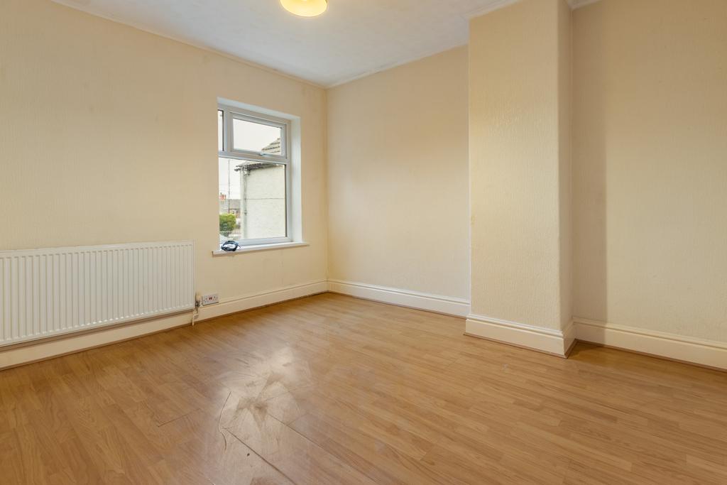 Rear bedroom