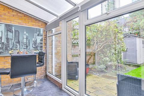 3 bedroom terraced house to rent, Manchester Road, E14, Isle Of Dogs, London, E14