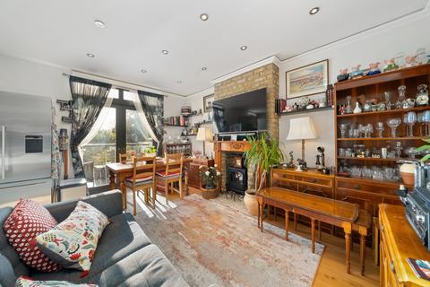 2 bedroom flat for sale, Ellesmere Road, Chiswick W4