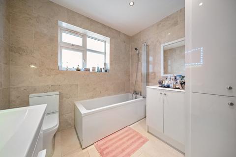 2 bedroom flat for sale, Ellesmere Road, Chiswick W4