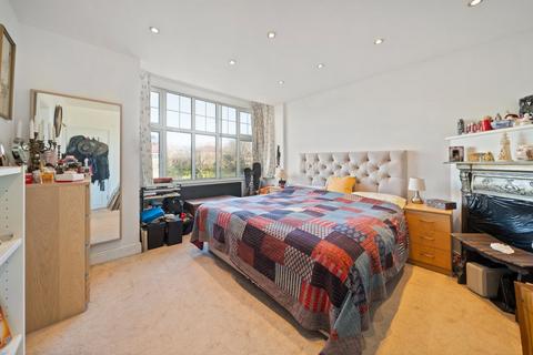 2 bedroom flat for sale, Ellesmere Road, Chiswick W4