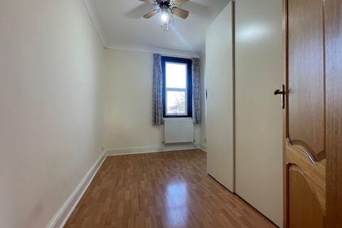 3 bedroom semi-detached house to rent, Cornwall Avenue, London N3