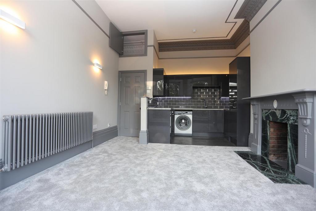 5, 29 Vernon Terrace Lounge&#43;Kitch.JPG