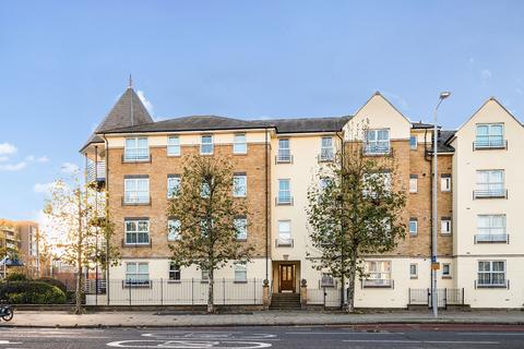 3 bedroom apartment for sale, Richmond Road, Kew Court Richmond Road, KT2