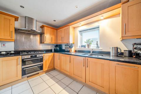 3 bedroom apartment for sale, Richmond Road, Kew Court Richmond Road, KT2