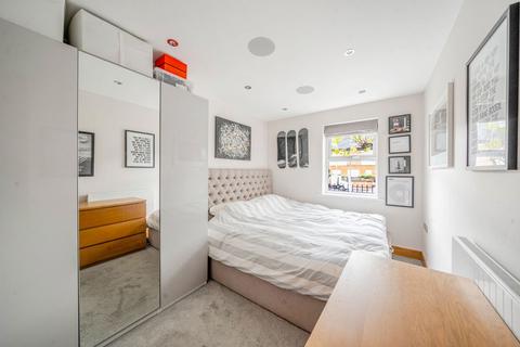 3 bedroom apartment for sale, Richmond Road, Kew Court Richmond Road, KT2
