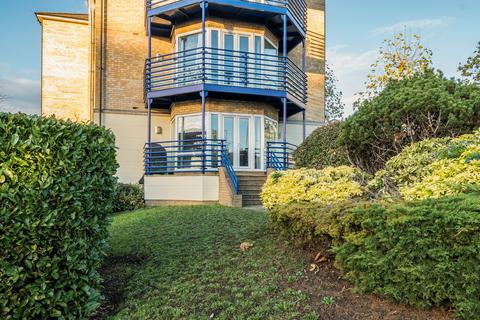 3 bedroom apartment for sale, Richmond Road, Kew Court Richmond Road, KT2