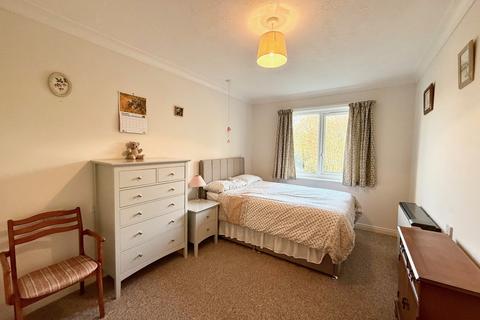 1 bedroom retirement property for sale, Manor Farm Lane, Egham, Surrey, TW20