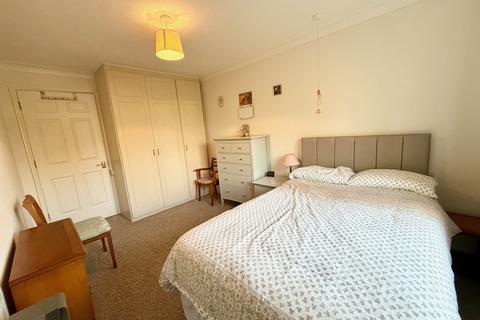 1 bedroom retirement property for sale, Manor Farm Lane, Egham, Surrey, TW20