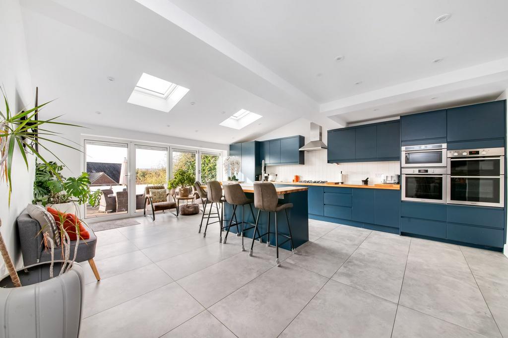Living dining kitchen